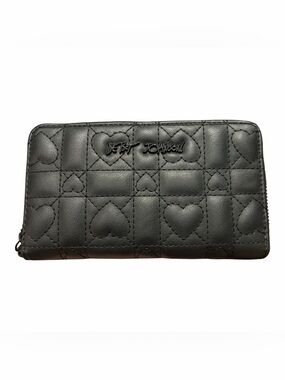 Betsey Johnson Black Quilted Heart Zip-Around Wallet